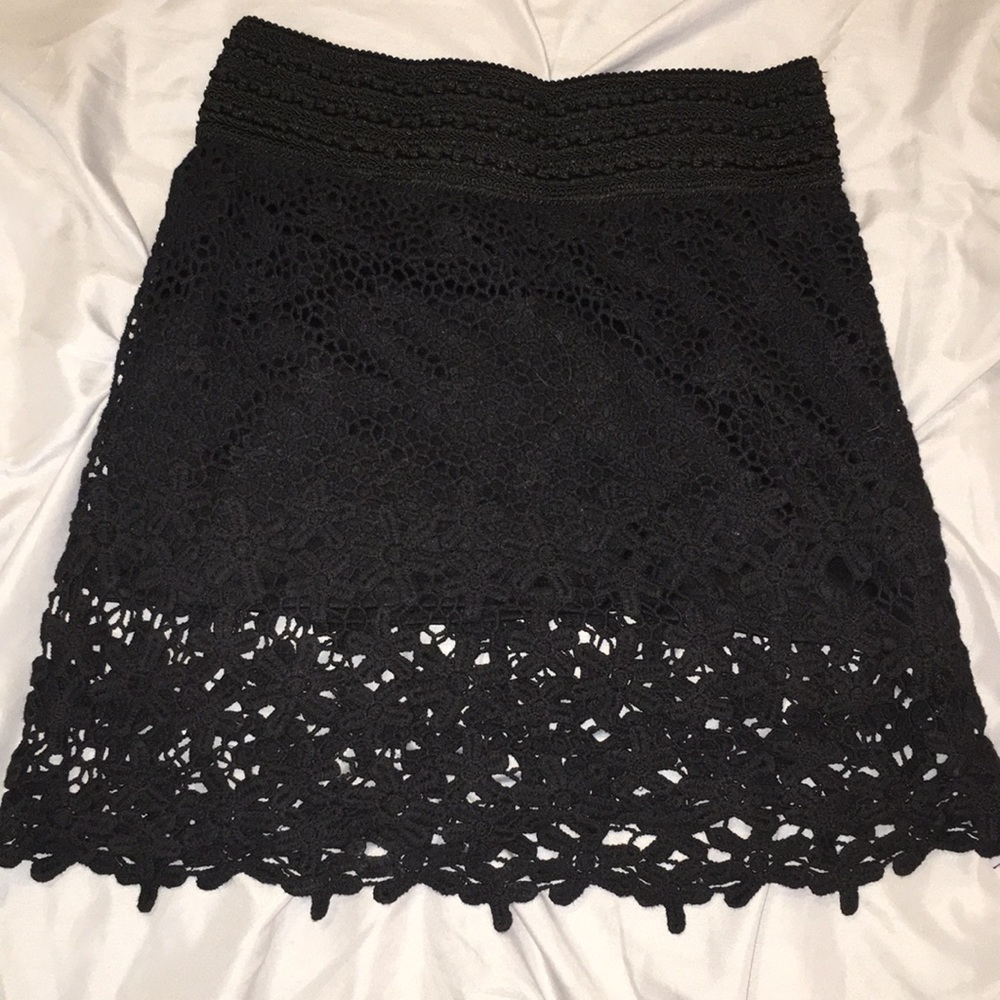 Textured black skirt